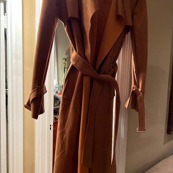 Magnificent NWT ultra suede coat. - Picture 2 of 3